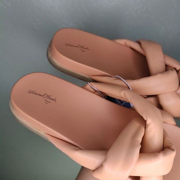 Universal Thread Cosette Padded Sandals - Picture 4 of 7